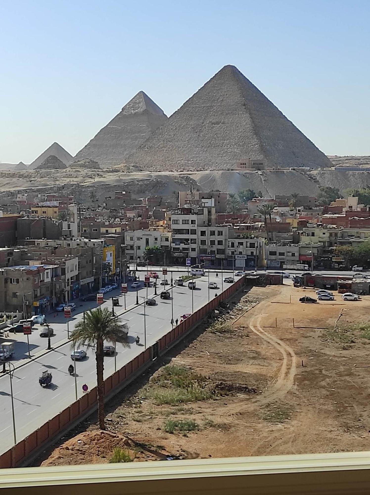 Pyramids View Suite/Vista Piramidi Cairo Phòng bức ảnh